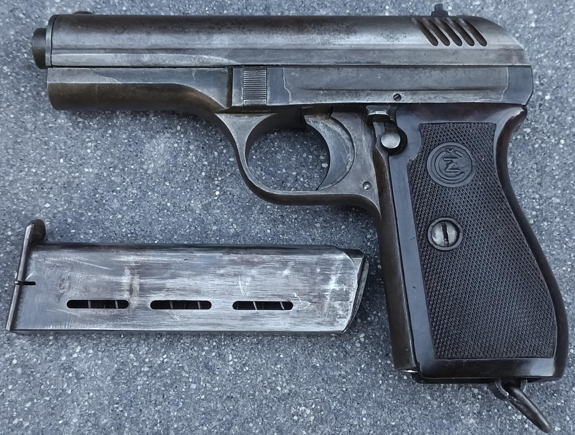 cz2425